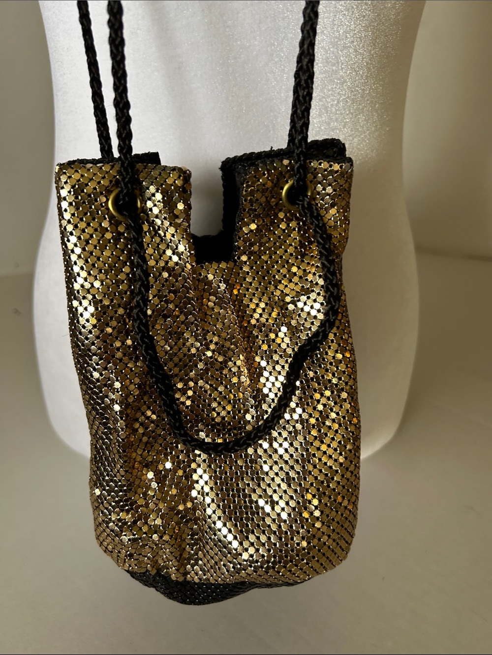 CREATIVE DESIGNS GOLD BLACK METAL MESH DRAWSTRING POUCH OR MINI BUCKET BAG - Picture 3 of 12